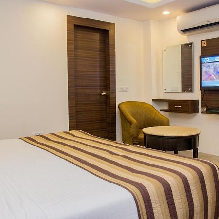 Hotel Pawan Plaza Near Sir Ganga Ram Hospital Δελχί Εξωτερικό φωτογραφία