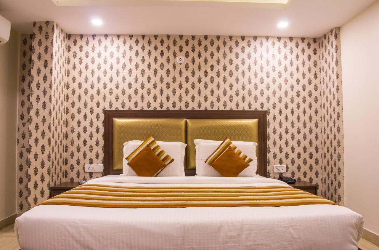 Hotel Pawan Plaza Near Sir Ganga Ram Hospital Δελχί Εξωτερικό φωτογραφία