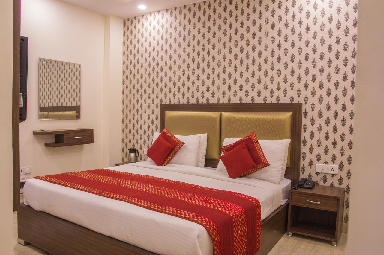 Hotel Pawan Plaza Near Sir Ganga Ram Hospital Δελχί Εξωτερικό φωτογραφία