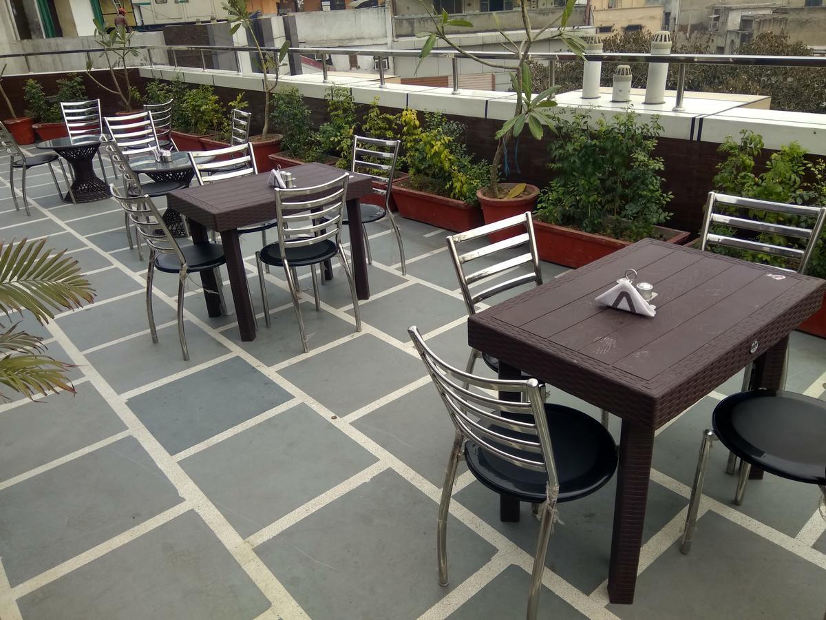Hotel Pawan Plaza Near Sir Ganga Ram Hospital Δελχί Εξωτερικό φωτογραφία