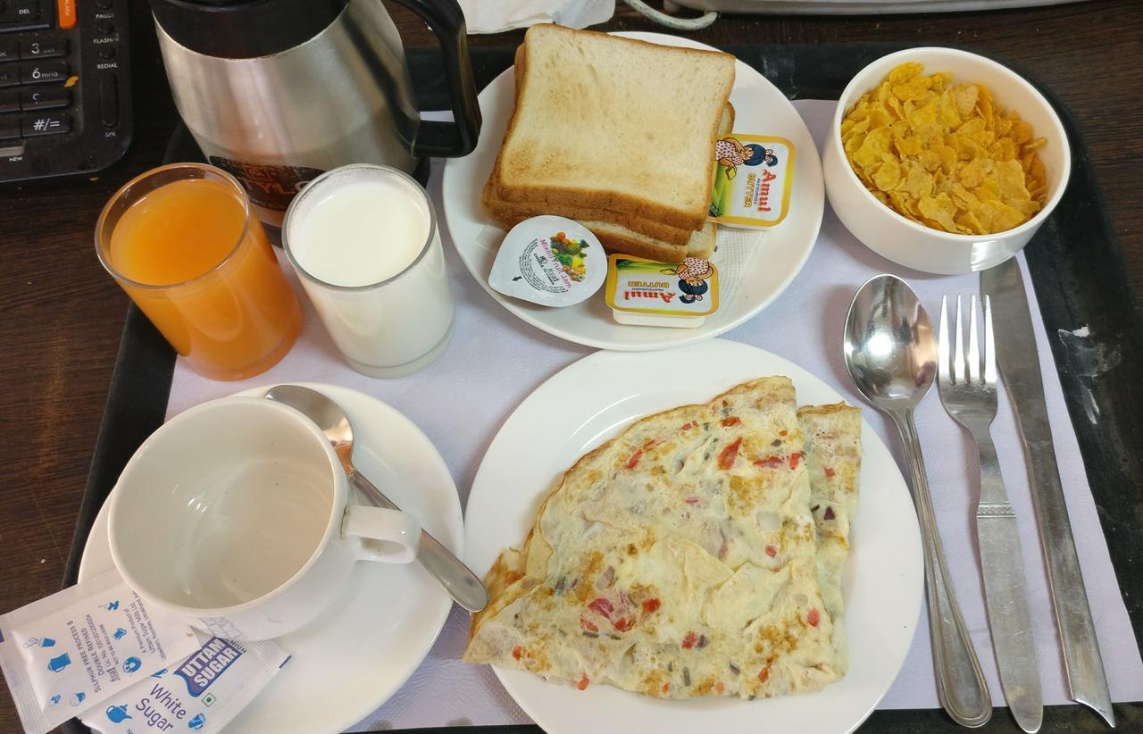 Hotel Pawan Plaza Near Sir Ganga Ram Hospital Δελχί Εξωτερικό φωτογραφία